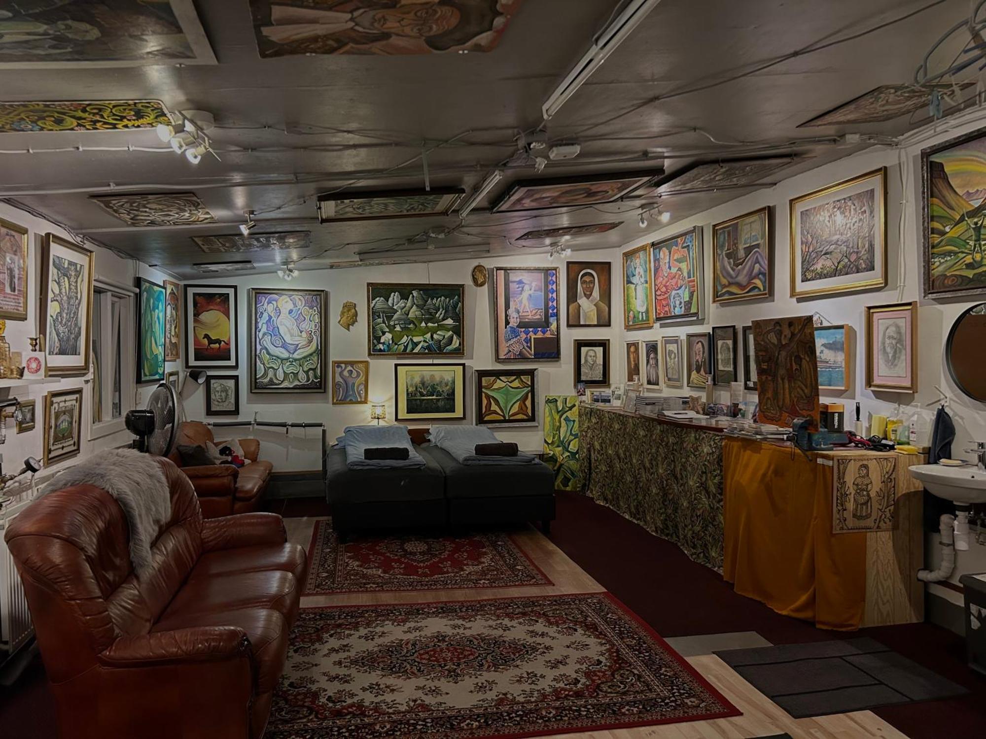 Brimarsbru Sleep Inn-Art Gallery Njarthvik Esterno foto